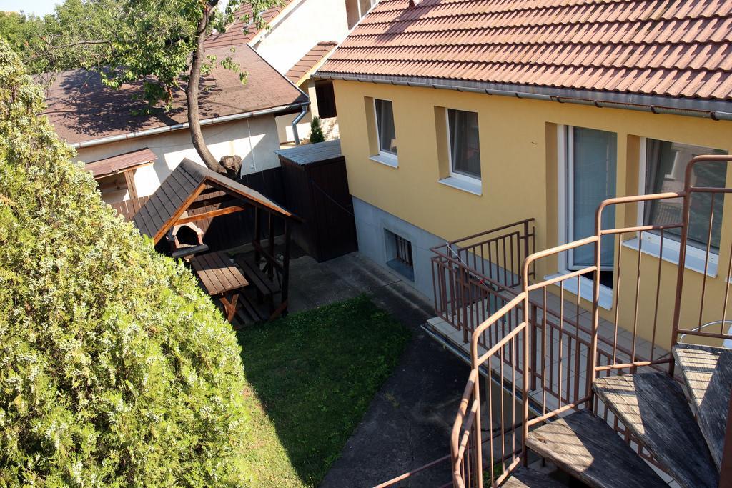 Dom Studia Petra Hotel Štúrovo Exterior foto